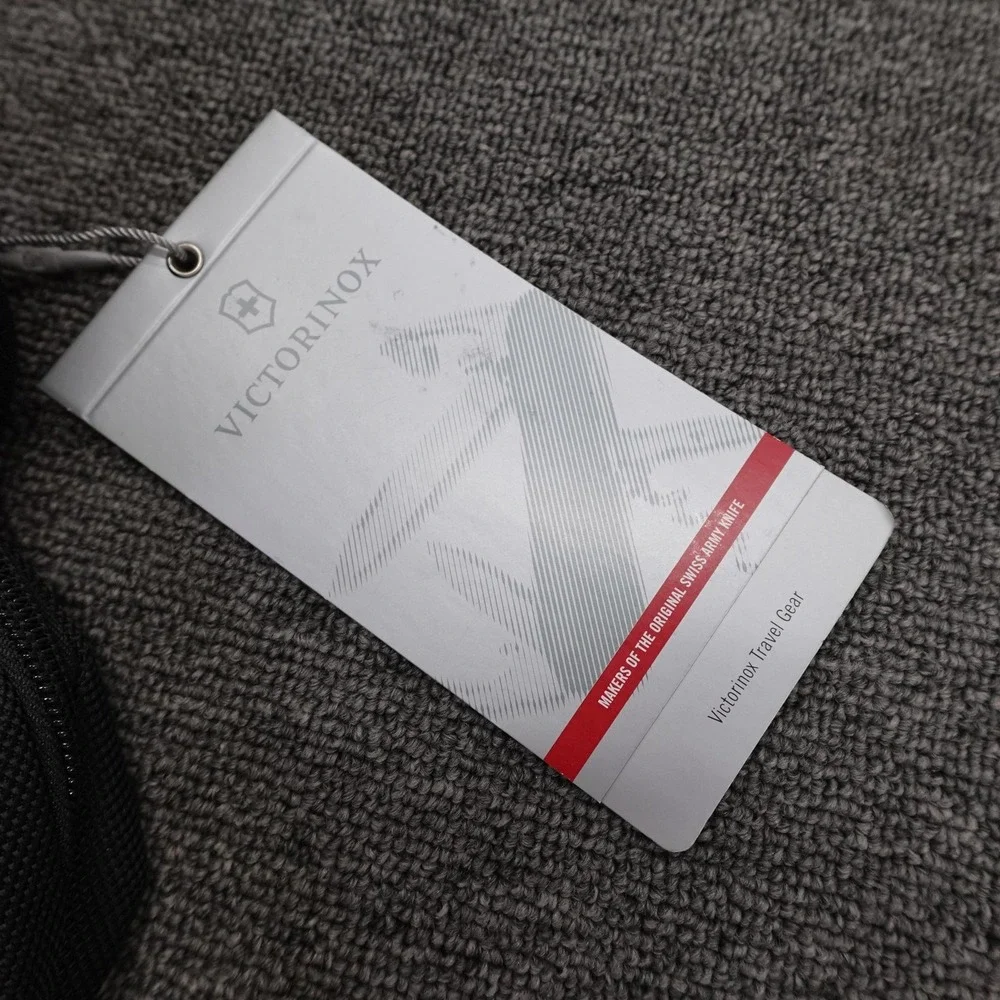 Victorinox Journey Pivot 14